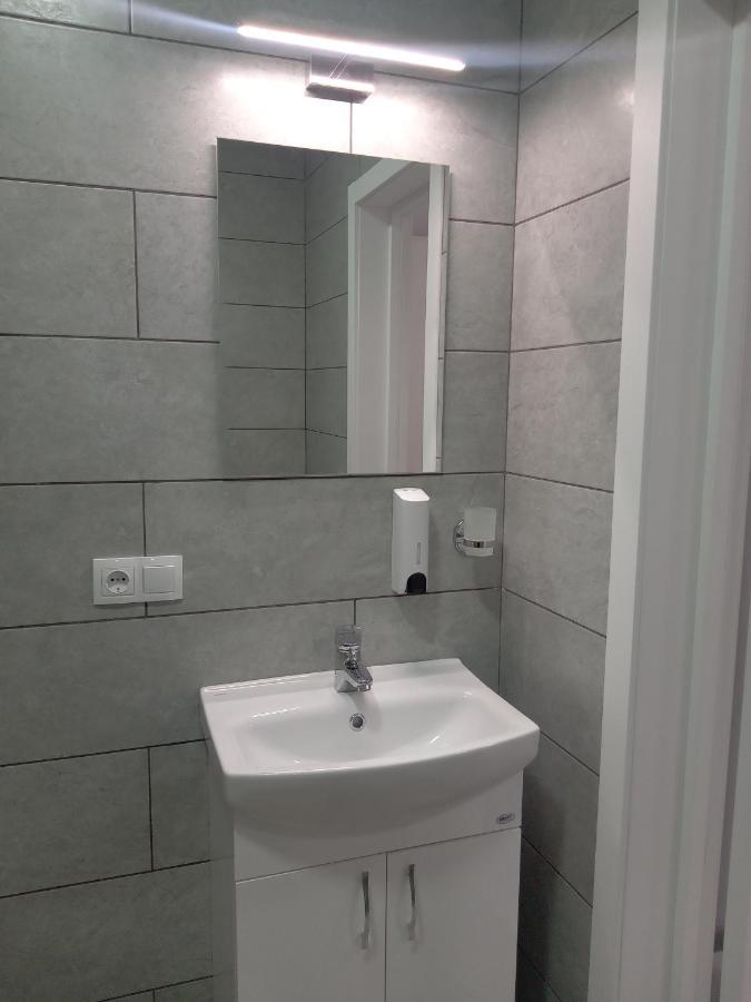 New Apartments Vip 3 利沃夫 外观 照片